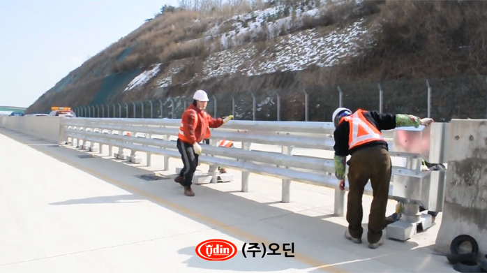 [동영상]중앙분리대 비상회차시설